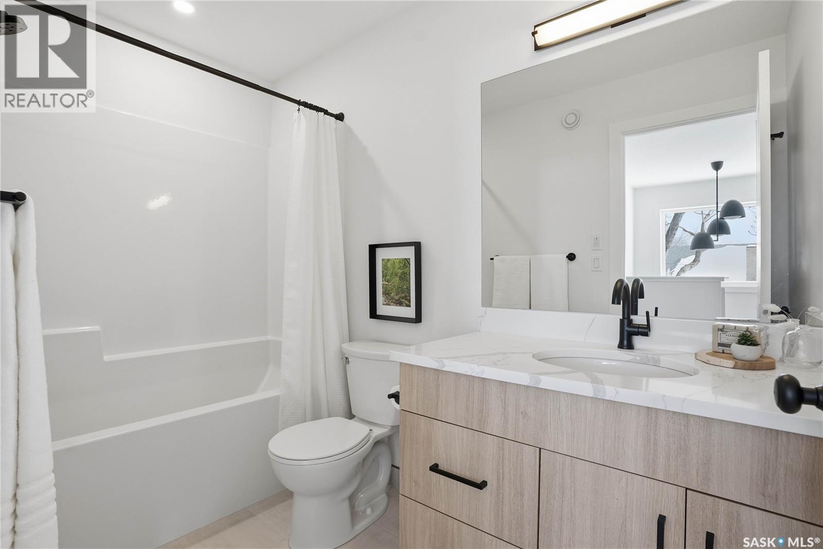 1200 14Th Street E, Saskatoon, SK - Indoor Photo Showing Bathroom