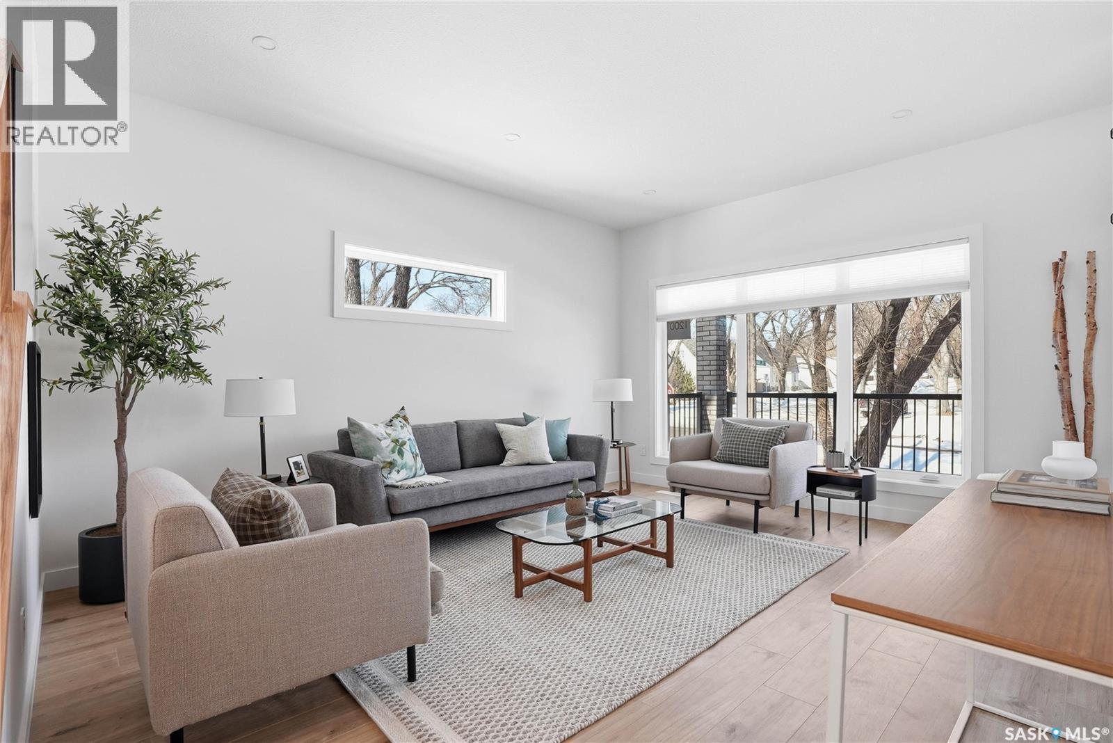 1200 14Th Street E, Saskatoon, SK - Indoor Photo Showing Living Room