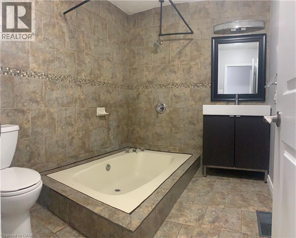 66 Kennedy Avenue, Hamilton, ON - Indoor Photo Showing Bathroom