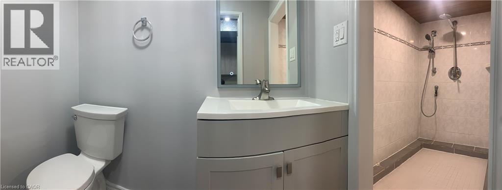 66 Kennedy Avenue, Hamilton, ON - Indoor Photo Showing Bathroom
