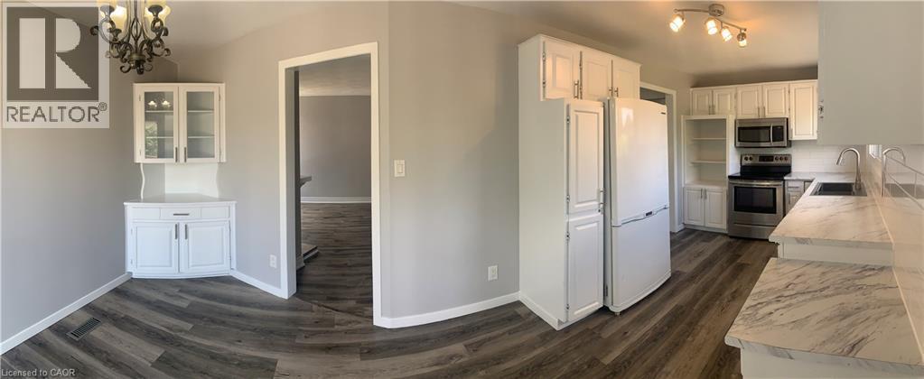 66 Kennedy Avenue, Hamilton, ON - Indoor Photo Showing Kitchen