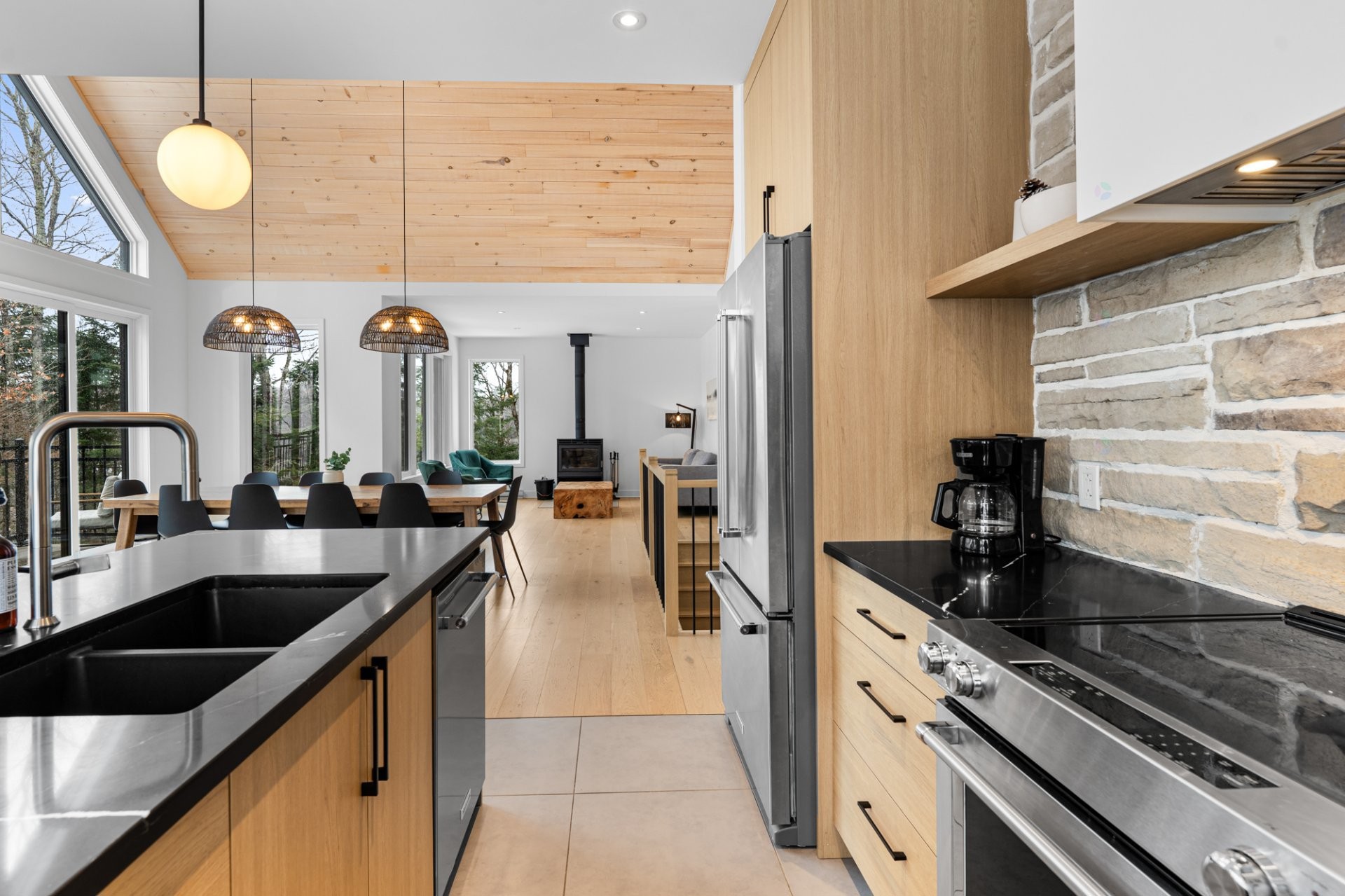Cuisine - 190 Allée Du 2E, Mont-Blanc, QC - Indoor Photo Showing Kitchen With Double Sink