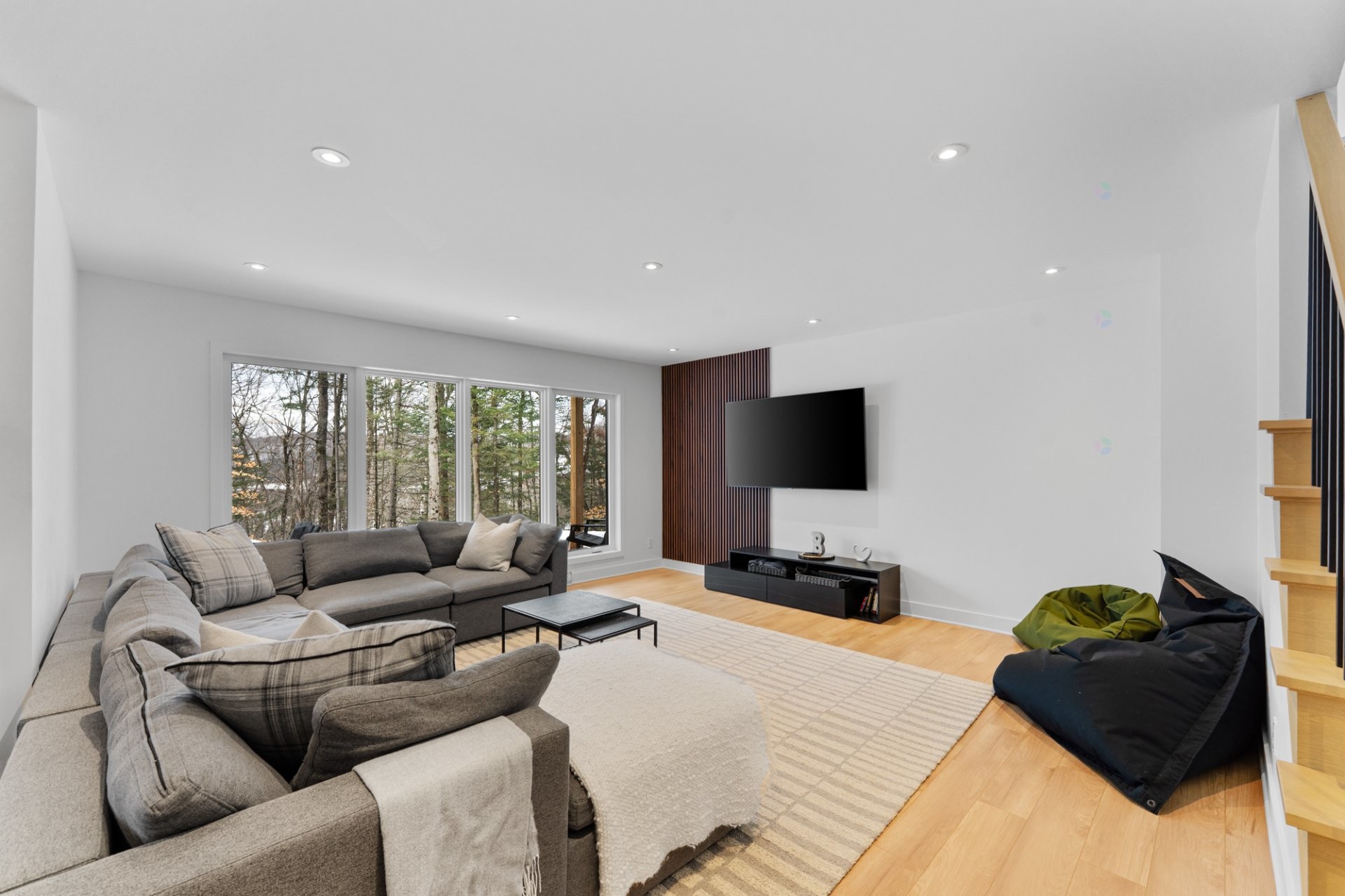 Salon - 190 Allée Du 2E, Mont-Blanc, QC - Indoor Photo Showing Living Room