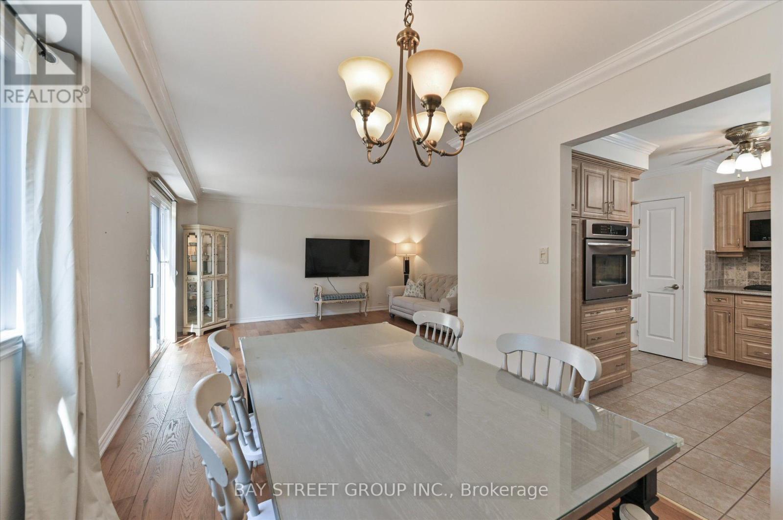 13 of 36 - 378 East 24Th Street, Hamilton, ON - Indoor