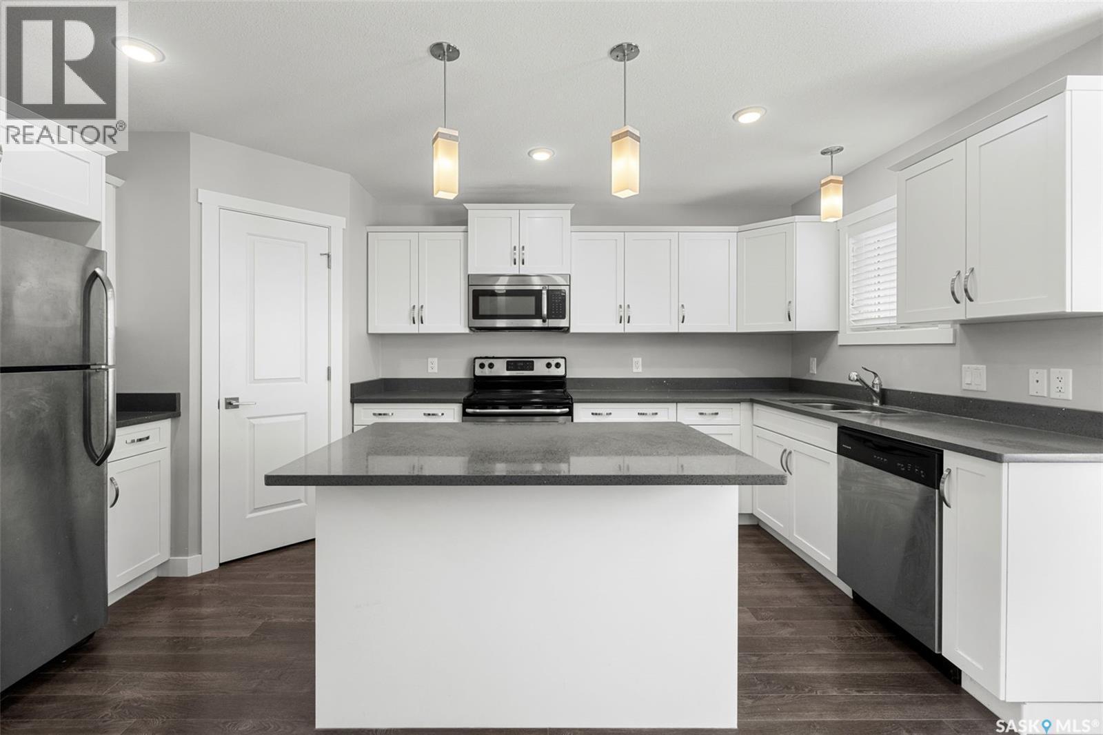 208 1220 Pringle Way, Saskatoon, SK - Indoor Photo Showing Kitchen With Upgraded Kitchen