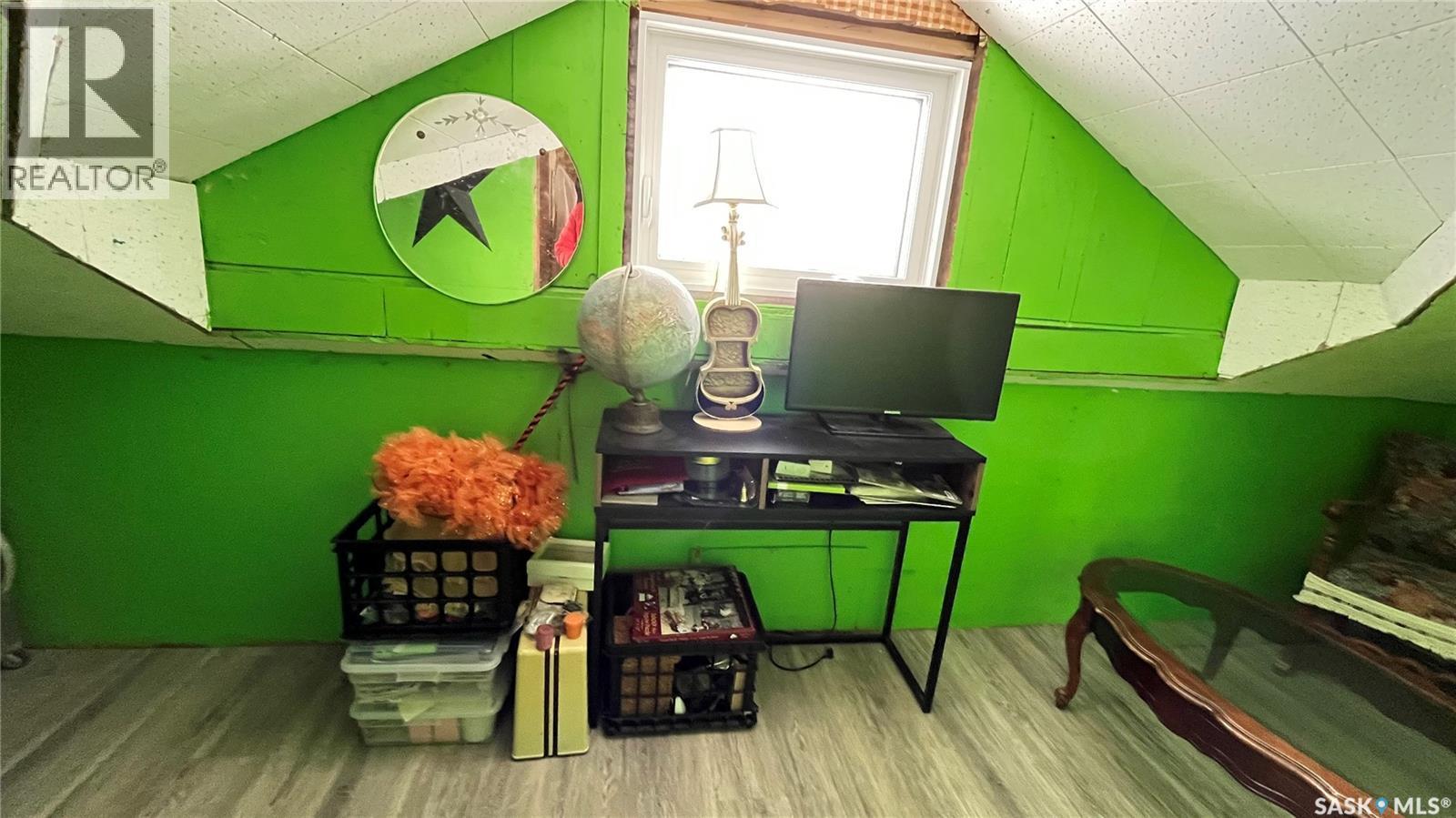 58 2Nd Street, Tompkins, SK - Indoor Photo Showing Other Room