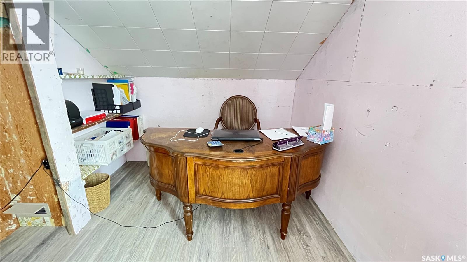 58 2Nd Street, Tompkins, SK - Indoor Photo Showing Office