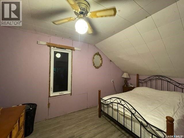 58 2Nd Street, Tompkins, SK - Indoor Photo Showing Bedroom