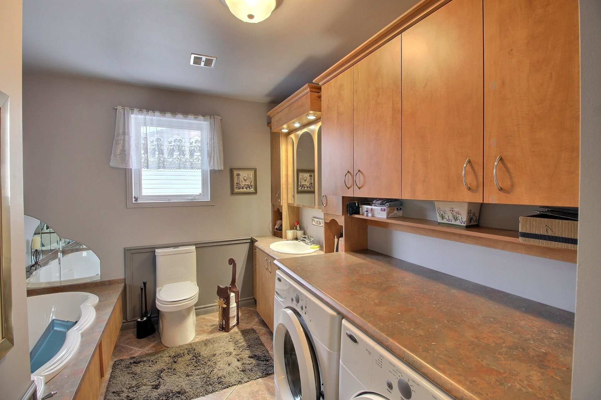 Salle de bains - 38 Av. Renaud, Rouyn-Noranda, QC - Indoor