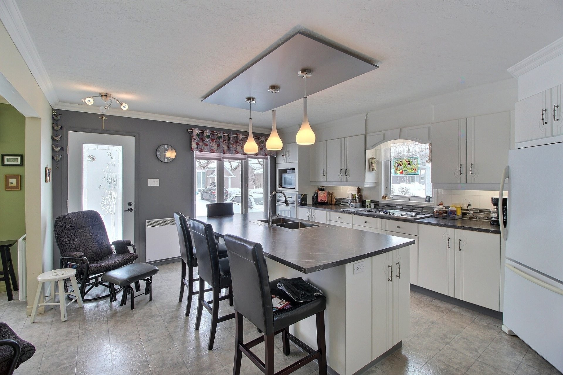 Cuisine - 38 Av. Renaud, Rouyn-Noranda, QC - Indoor Photo Showing Other Room