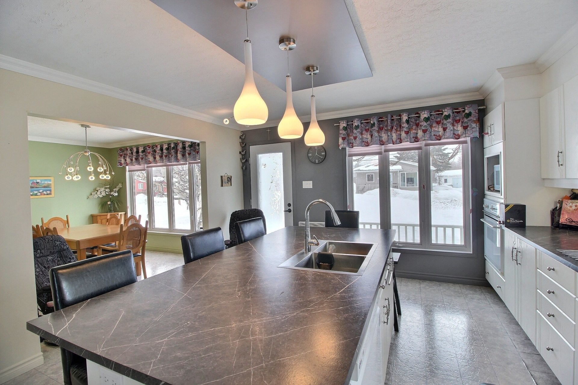 Cuisine - 38 Av. Renaud, Rouyn-Noranda, QC - Indoor