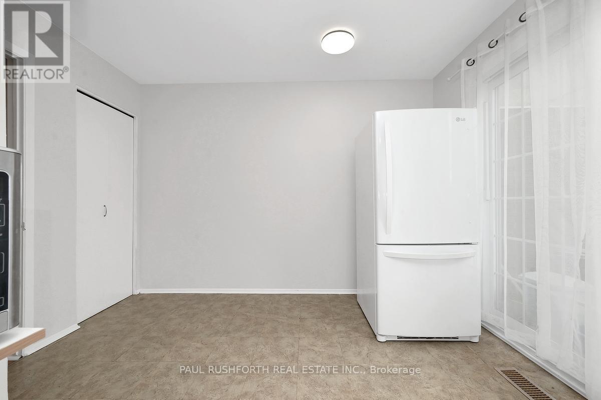 Kitchen - 1107 Meadowlands Drive, Ottawa, ON - Indoor Photo Showing Other Room