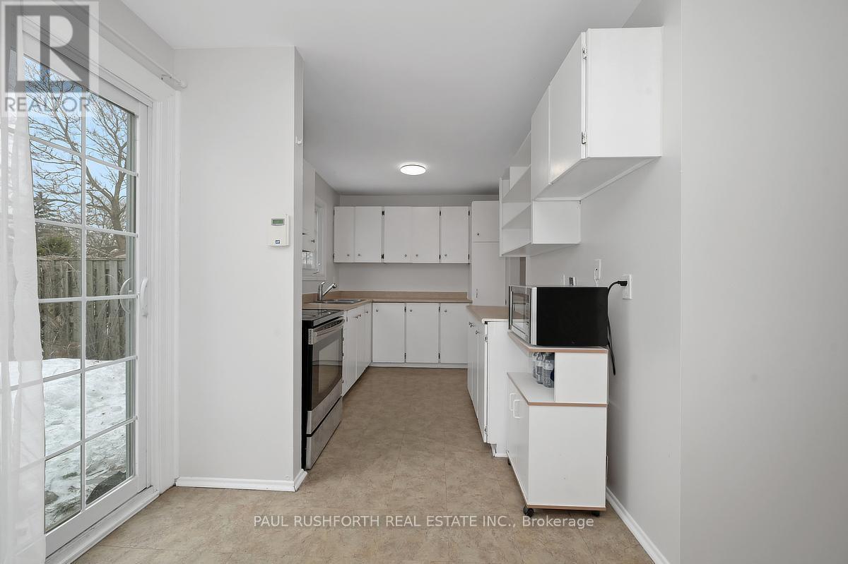 Kitchen - 1107 Meadowlands Drive, Ottawa, ON - Indoor Photo Showing Kitchen