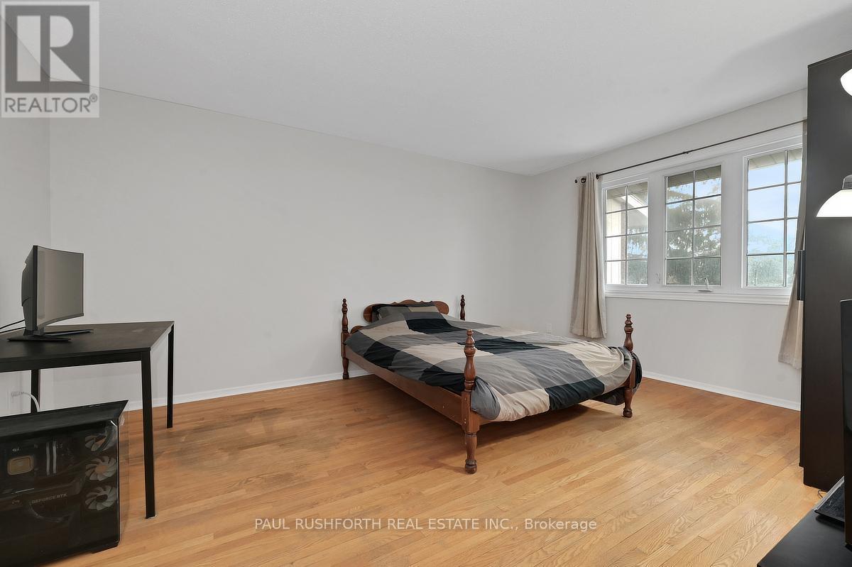 Primary Bedroom - 1107 Meadowlands Drive, Ottawa, ON - Indoor Photo Showing Bedroom