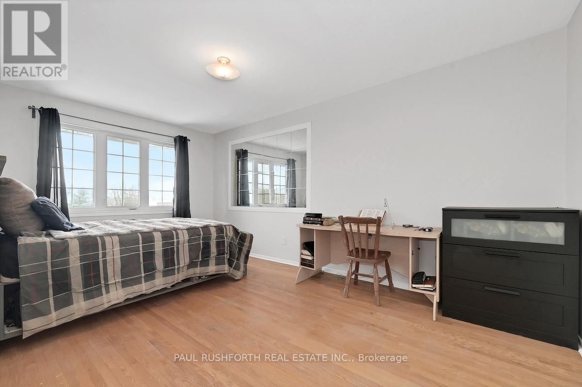 Bedroom #2 - 1107 Meadowlands Drive, Ottawa, ON - Indoor Photo Showing Bedroom