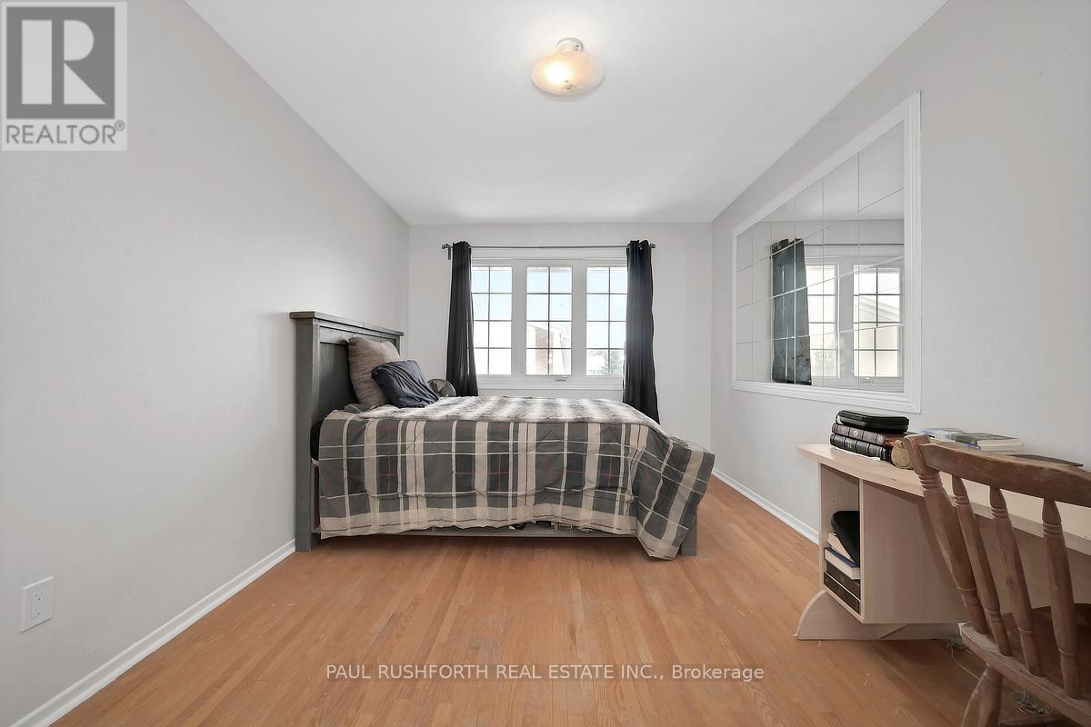 Bedroom #2 - 1107 Meadowlands Drive, Ottawa, ON - Indoor Photo Showing Bedroom