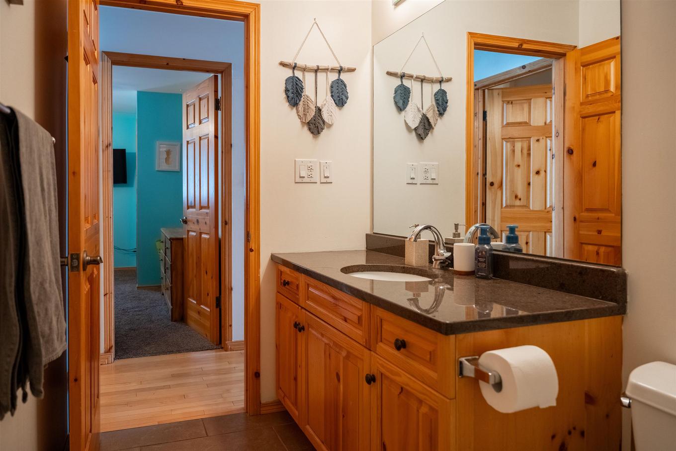 220D Phantom Drive, Kenora, ON - Indoor Photo Showing Bathroom