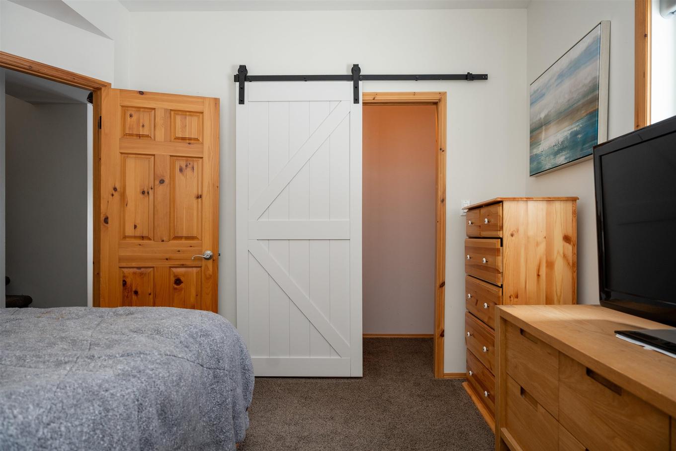 220D Phantom Drive, Kenora, ON - Indoor Photo Showing Bedroom