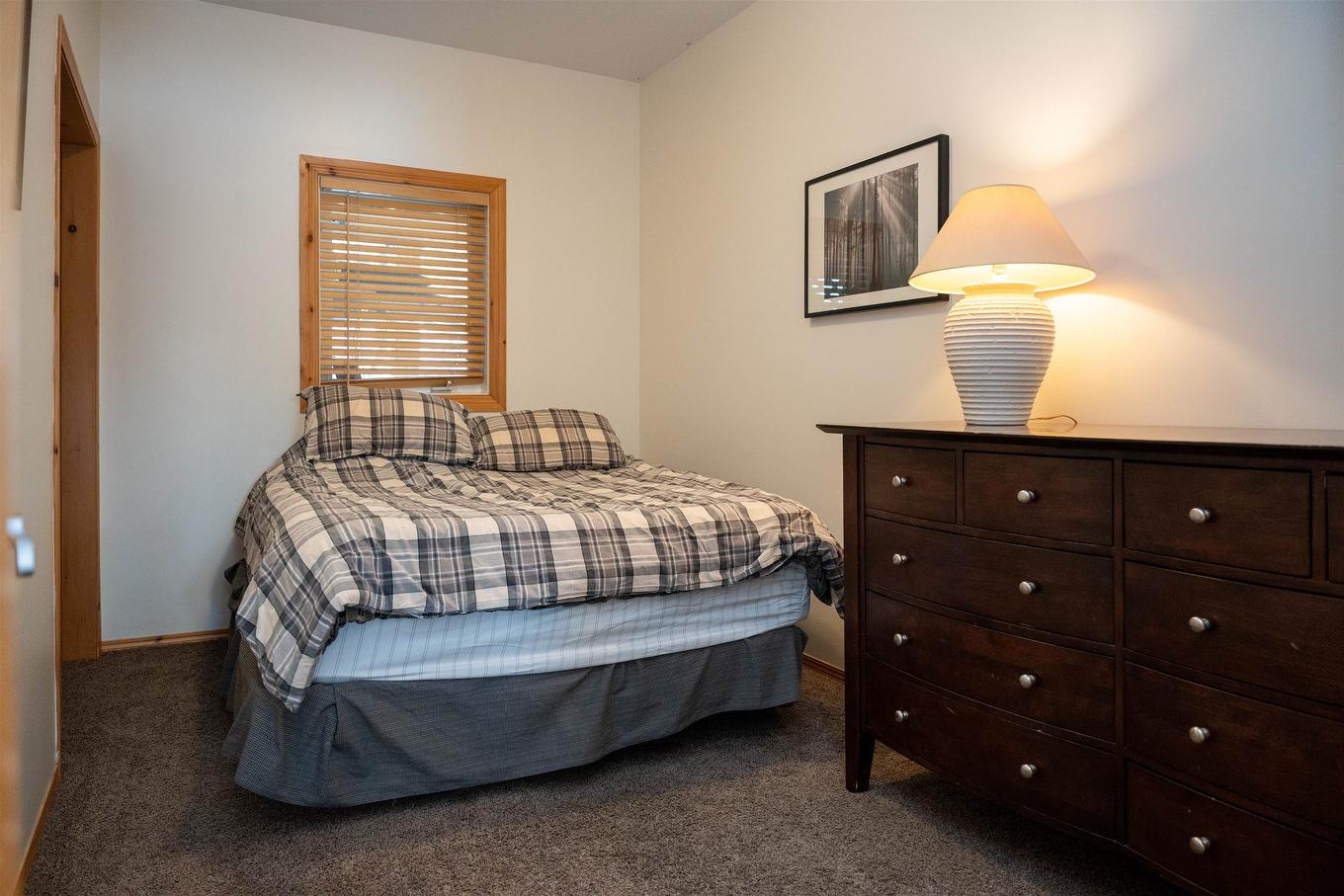 220D Phantom Drive, Kenora, ON - Indoor Photo Showing Bedroom