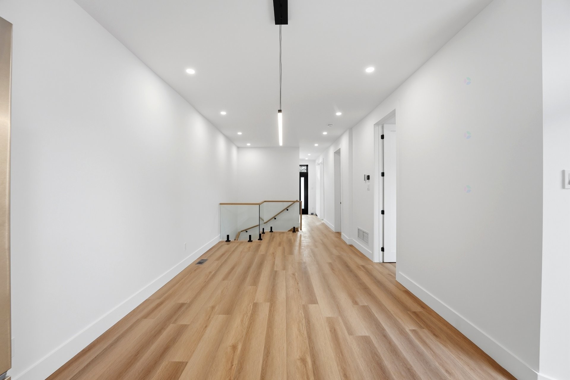 Vue d'ensemble - 137 Av. Querbes, Montréal (Outremont), QC - Indoor Photo Showing Other Room