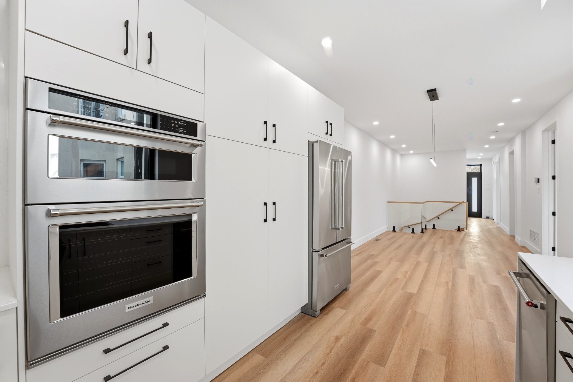 Cuisine - 137 Av. Querbes, Montréal (Outremont), QC - Indoor Photo Showing Kitchen With Upgraded Kitchen