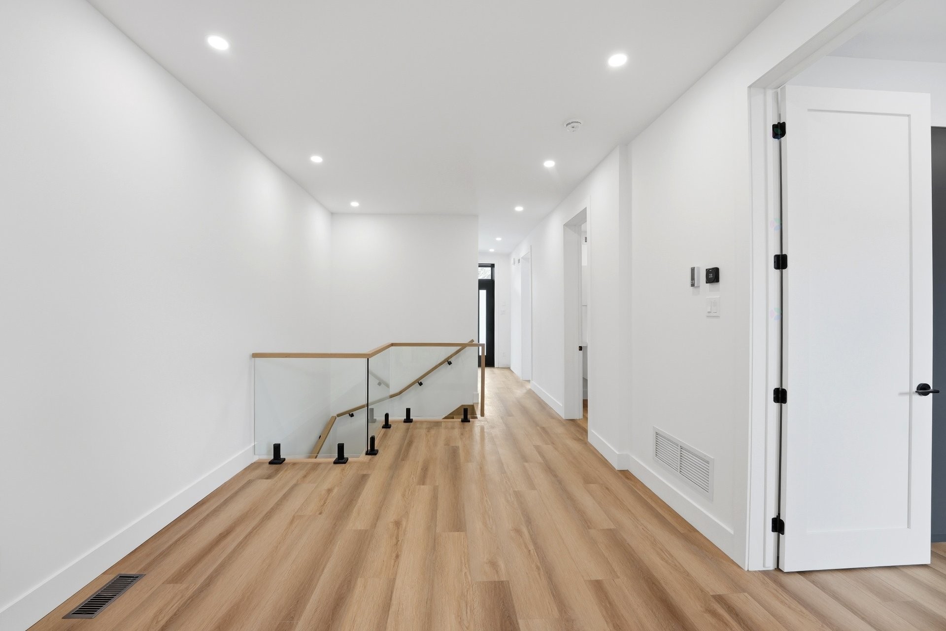 Vue d'ensemble - 137 Av. Querbes, Montréal (Outremont), QC - Indoor Photo Showing Other Room