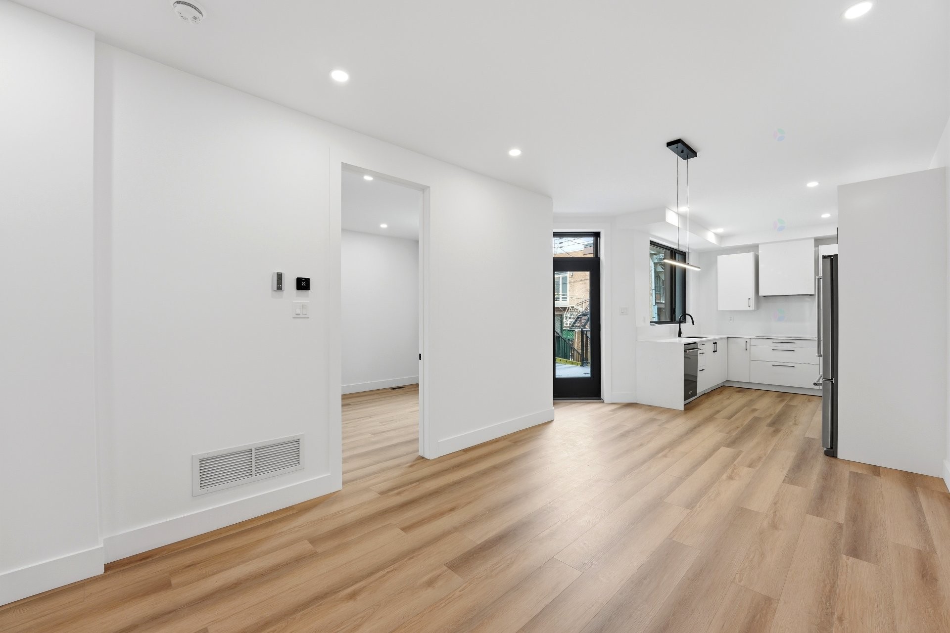 Vue d'ensemble - 137 Av. Querbes, Montréal (Outremont), QC - Indoor Photo Showing Kitchen