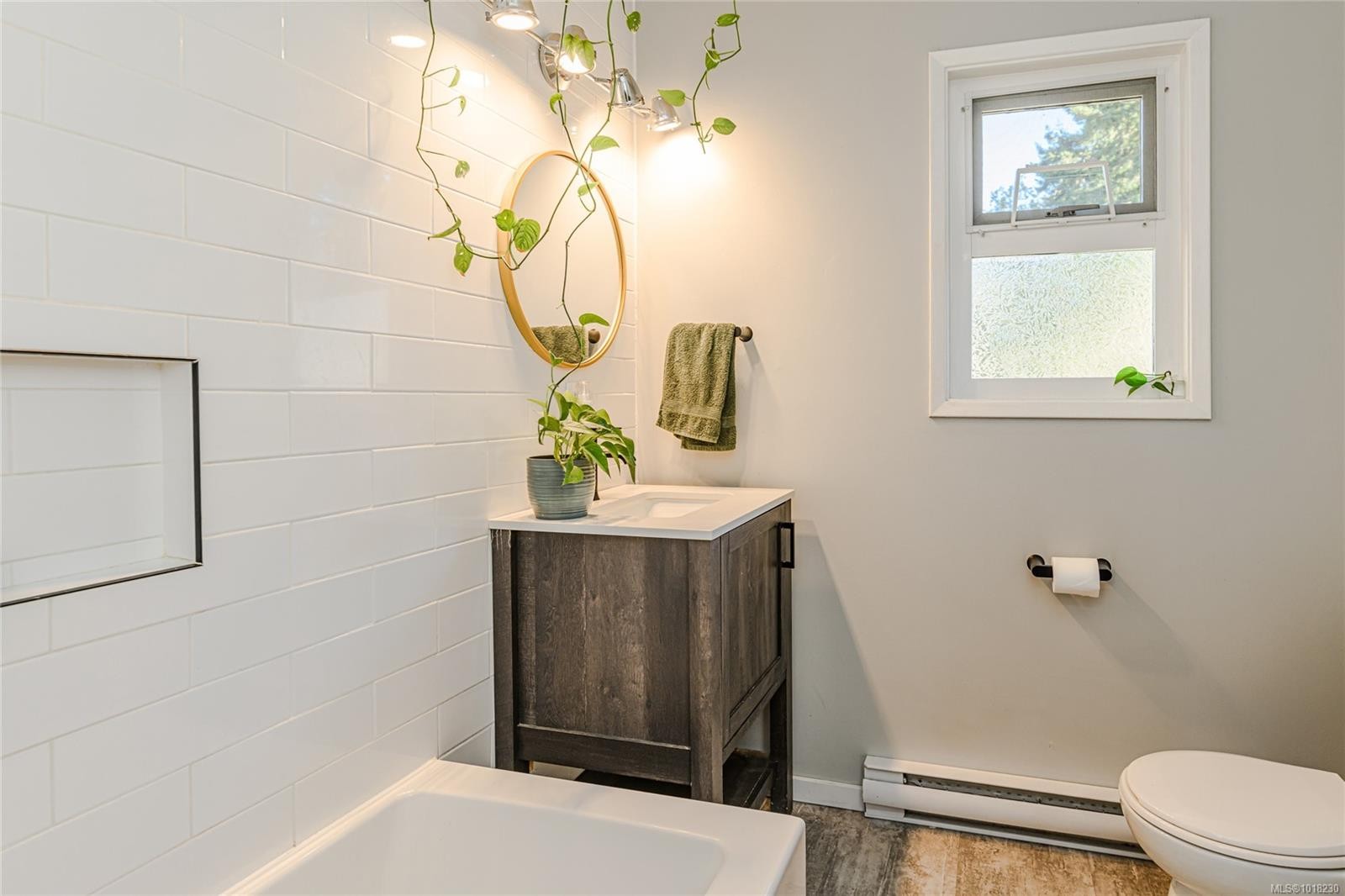 273 Maliview Dr, Salt Spring, BC