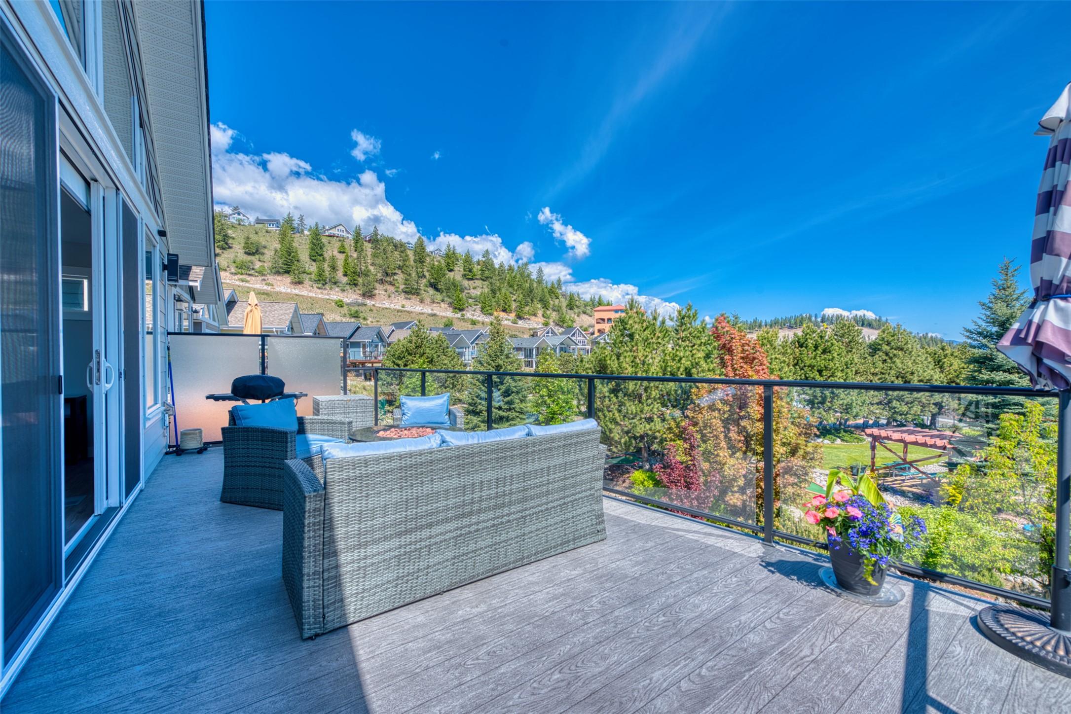 348-6833 Madrid Way, Kelowna, BC - Outdoor