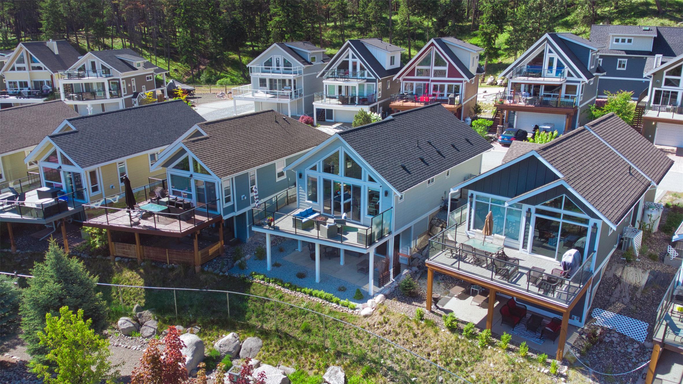 348-6833 Madrid Way, Kelowna, BC - Outdoor