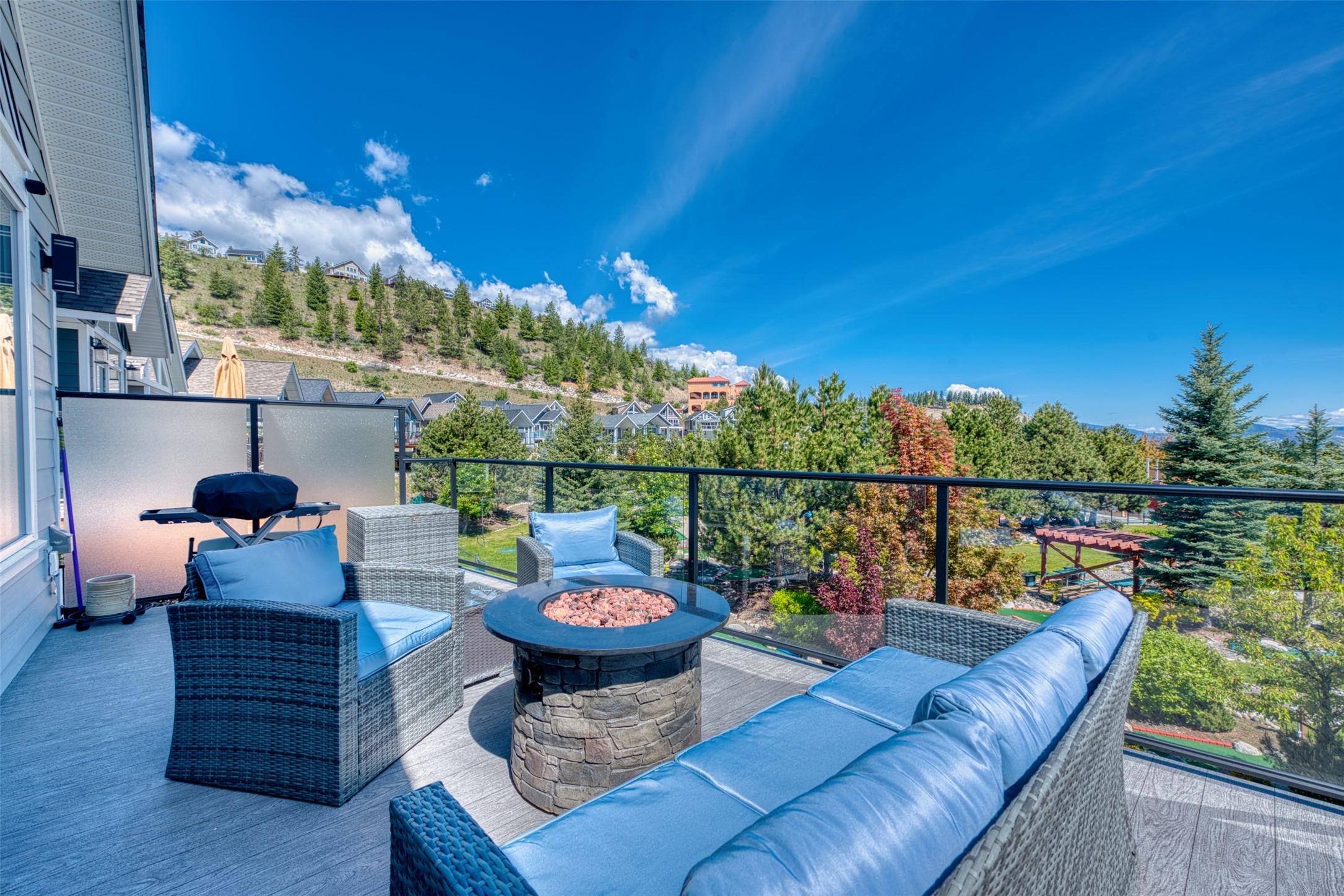 348-6833 Madrid Way, Kelowna, BC - Outdoor