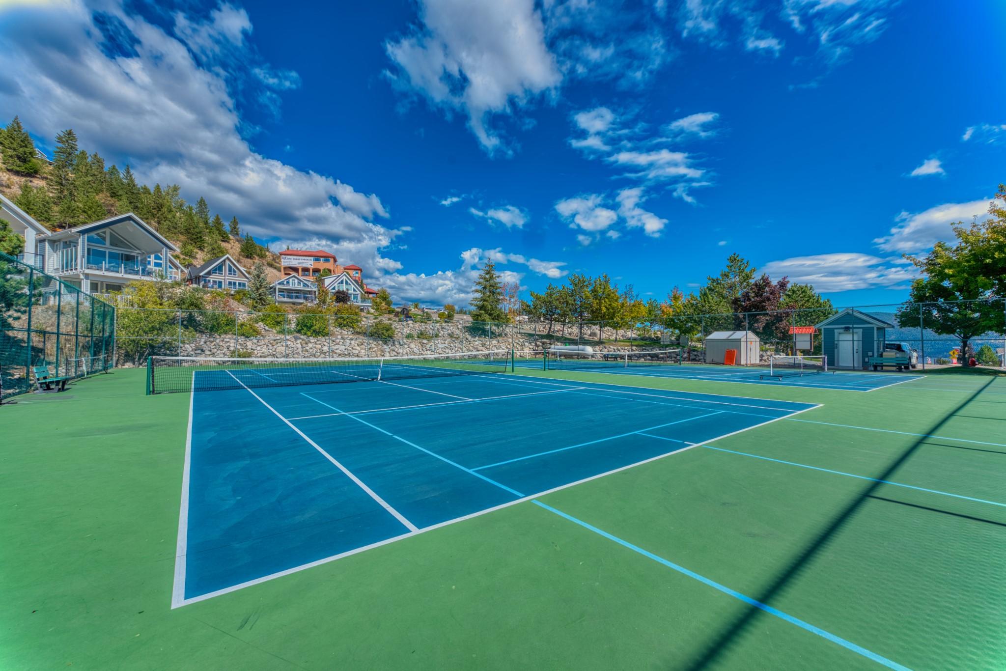 348-6833 Madrid Way, Kelowna, BC -