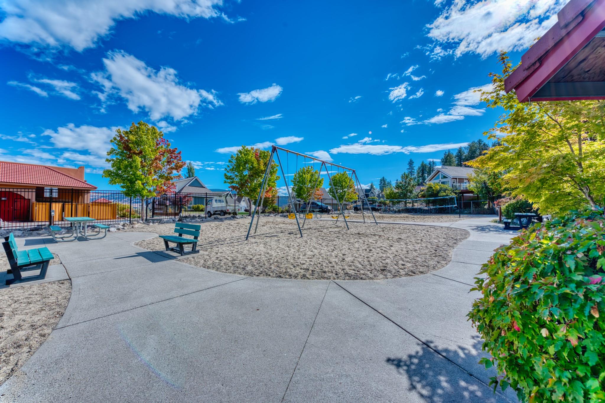 348-6833 Madrid Way, Kelowna, BC - Outdoor