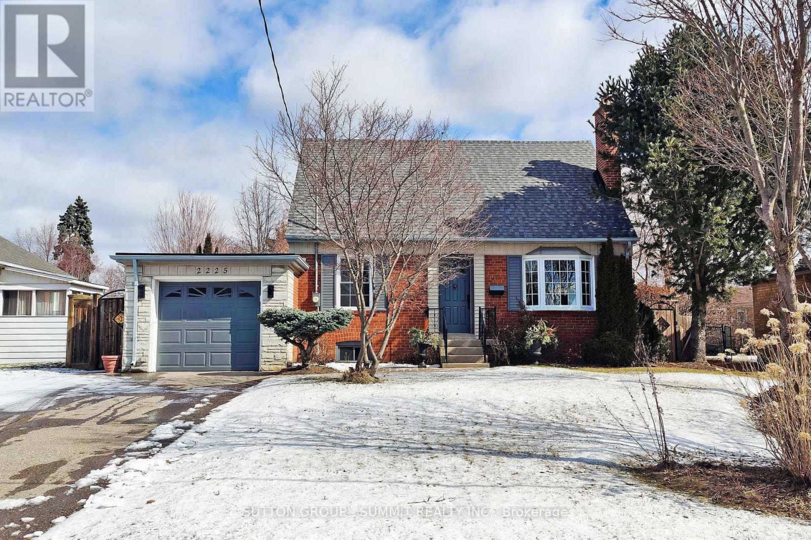 2225 Rambo Road, Mississauga, ON - Outdoor With Facade