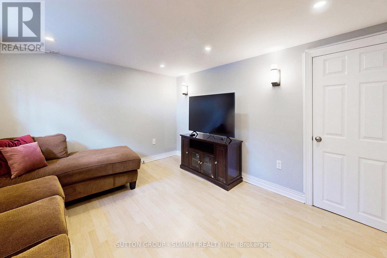 2225 Rambo Road, Mississauga, ON - Indoor