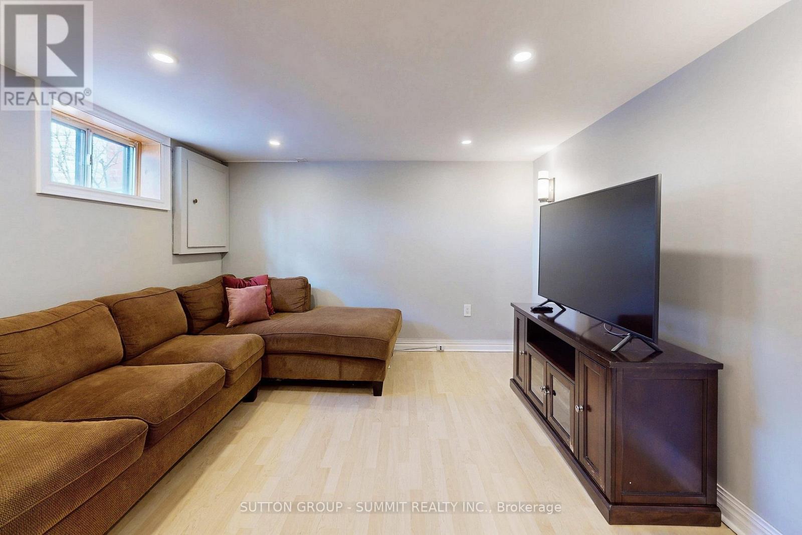 2225 Rambo Road, Mississauga, ON - Indoor