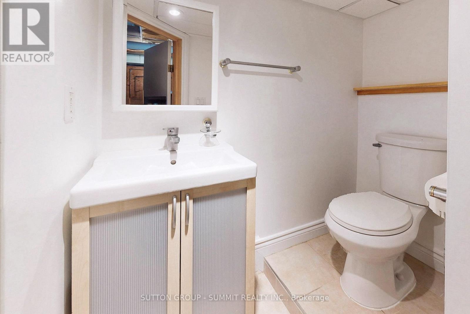 2225 Rambo Road, Mississauga, ON - Indoor Photo Showing Bathroom