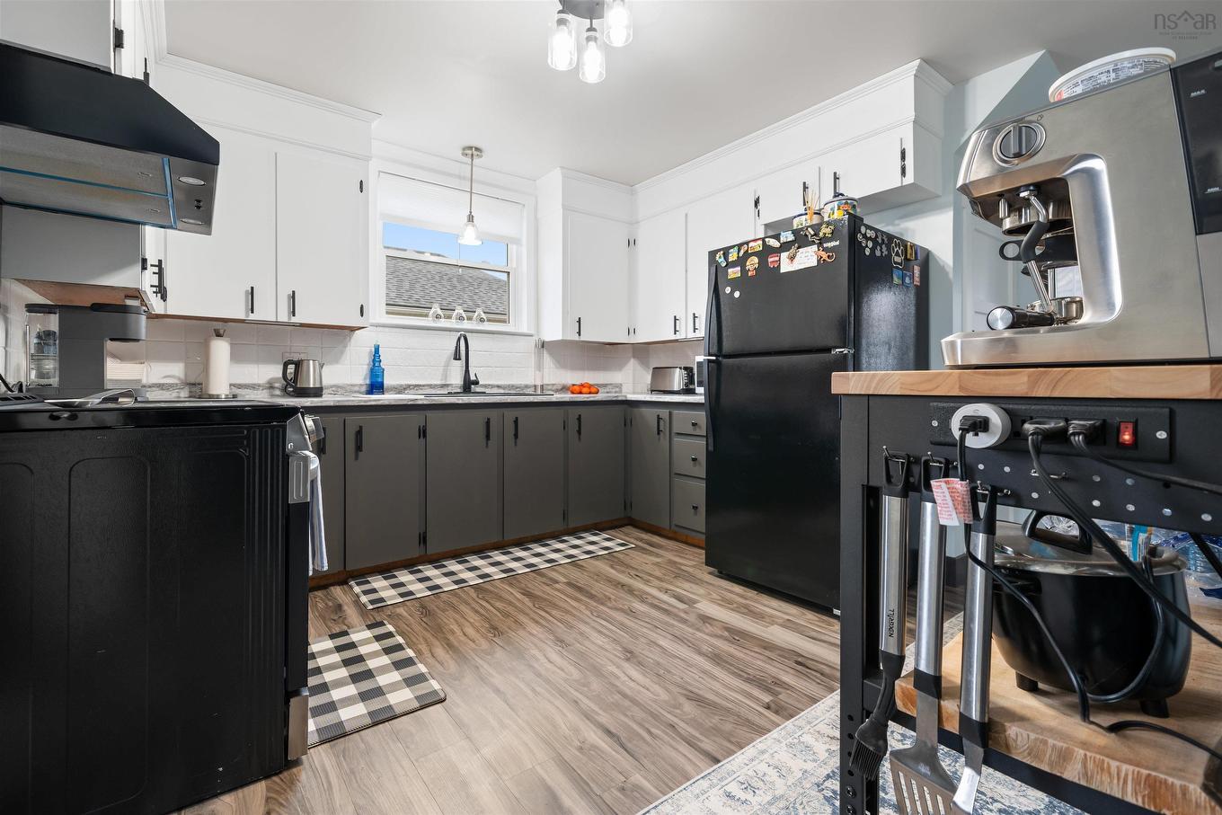 21 6Th Street, Trenton, NS
