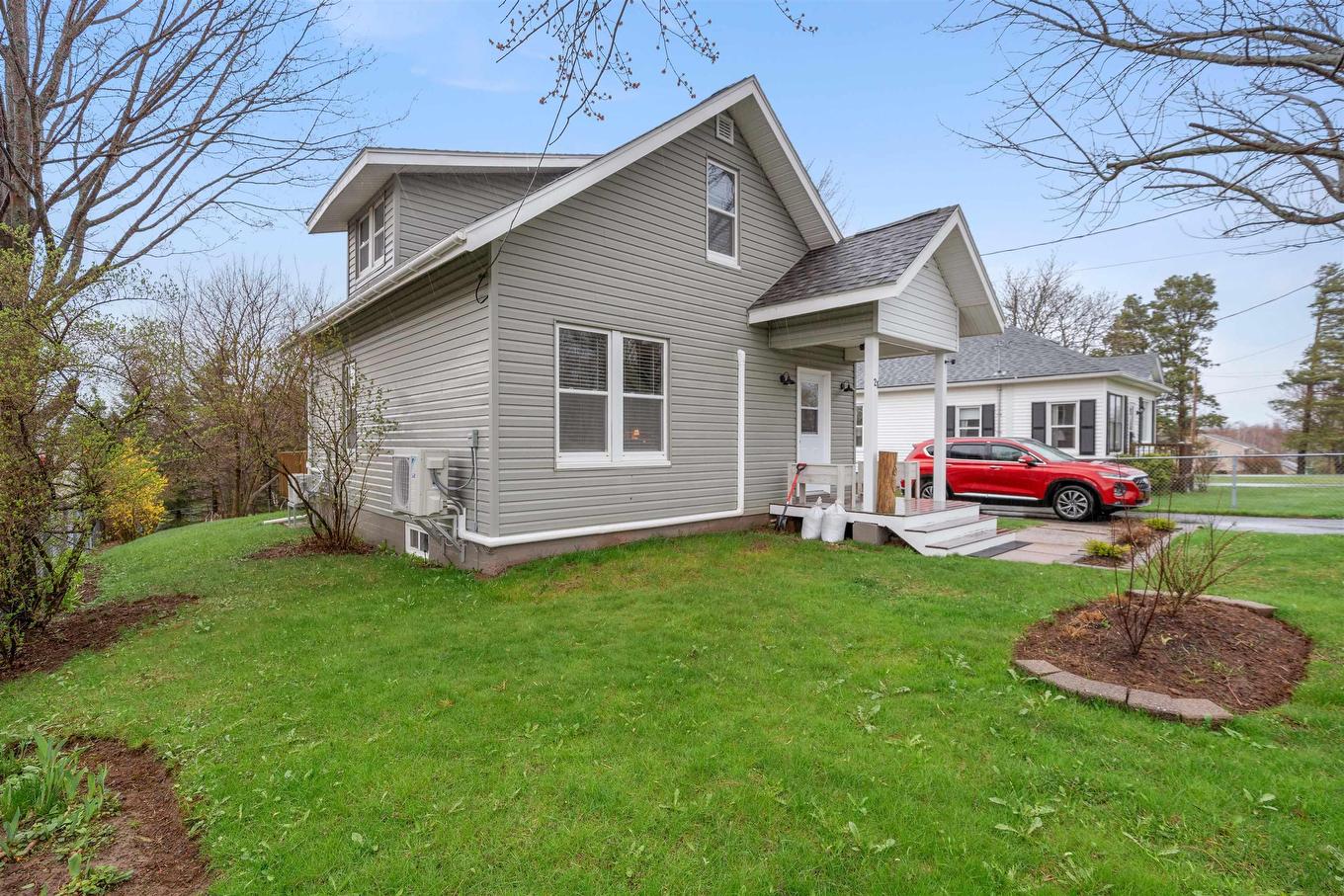 21 6Th Street, Trenton, NS