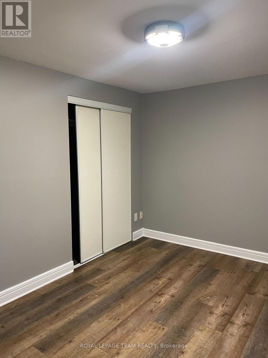 1297 Kitchener Avenue, Ottawa, ON - Indoor Photo Showing Other Room