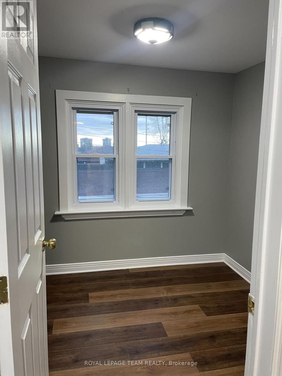 1297 Kitchener Avenue, Ottawa, ON - Indoor Photo Showing Other Room