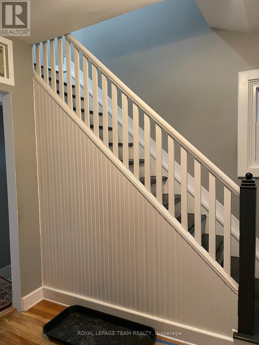 1297 Kitchener Avenue, Ottawa, ON - Indoor Photo Showing Other Room