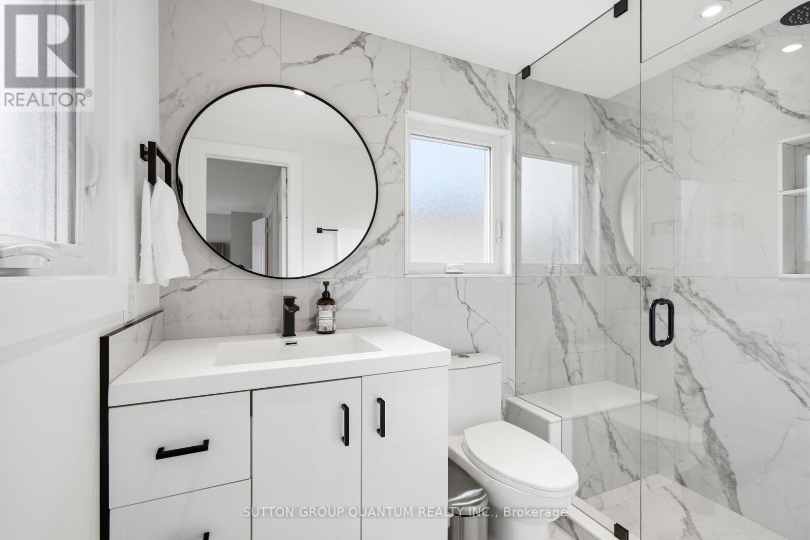 3403 Chartrand Crescent, Mississauga, ON - Indoor Photo Showing Bathroom