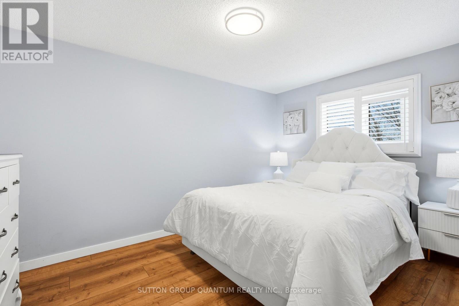 3403 Chartrand Crescent, Mississauga, ON - Indoor Photo Showing Bedroom
