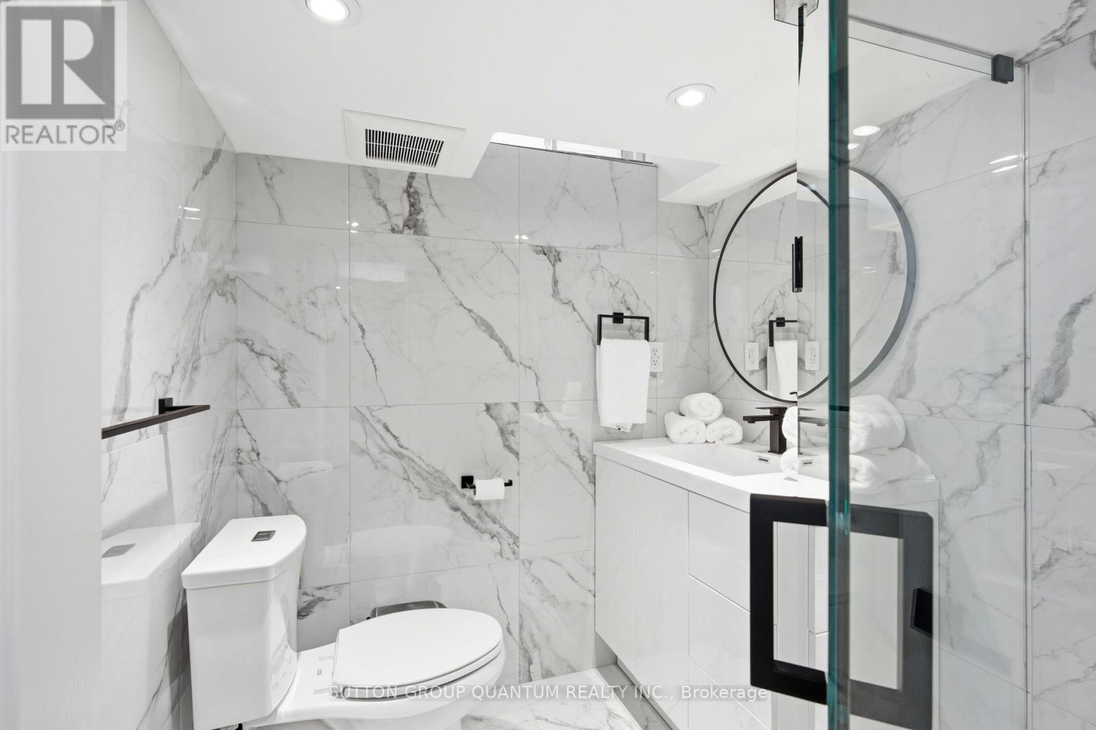 3403 Chartrand Crescent, Mississauga, ON - Indoor Photo Showing Bathroom