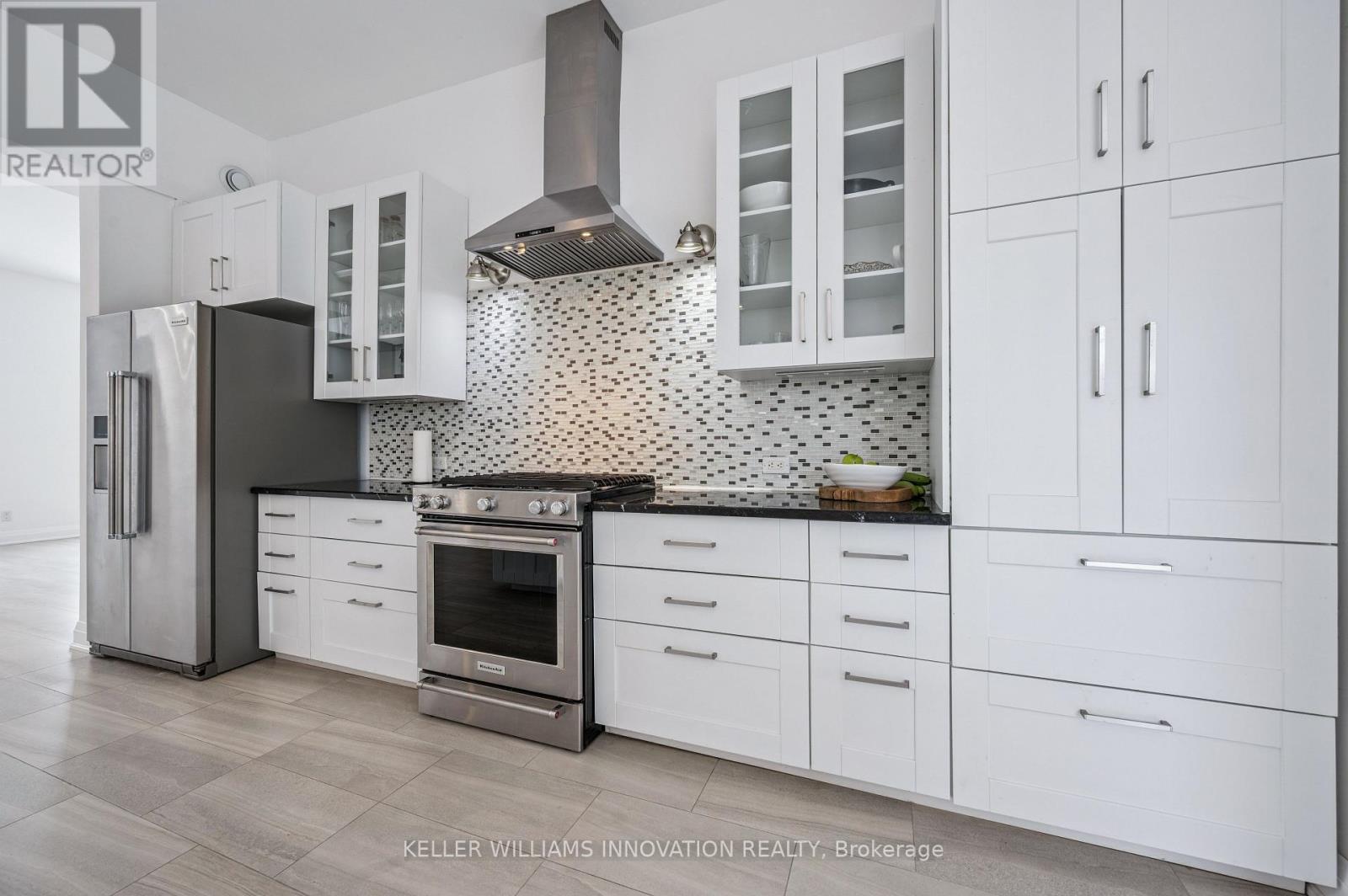 149 Woolwich Street, Waterloo, ON - Indoor Photo Showing Kitchen With Upgraded Kitchen