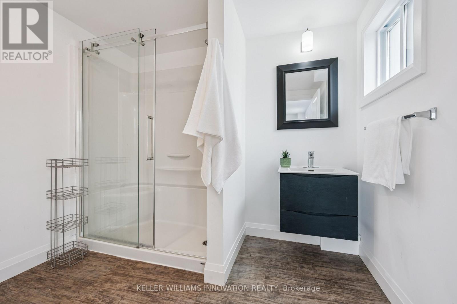 149 Woolwich Street, Waterloo, ON - Indoor Photo Showing Bathroom