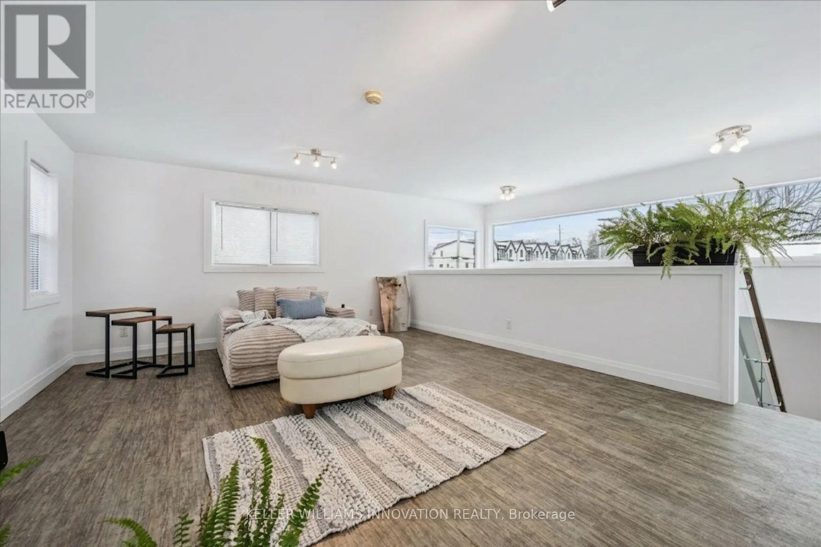 149 Woolwich Street, Waterloo, ON - Indoor Photo Showing Other Room