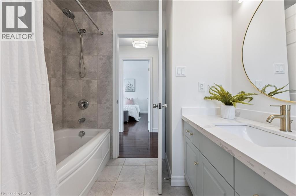 130 Coopershawk Street, Kitchener, ON - Indoor Photo Showing Bathroom