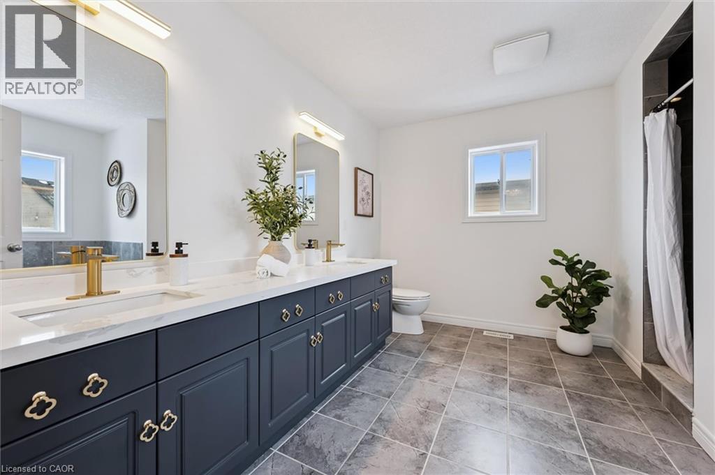 130 Coopershawk Street, Kitchener, ON - Indoor Photo Showing Bathroom